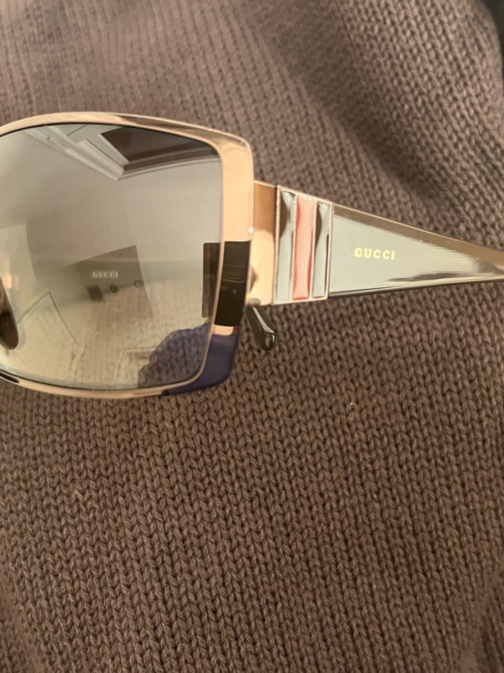 Gucci Brown Gradient Aviator Sunglasses with Gold Frame - Picture 8 of 8